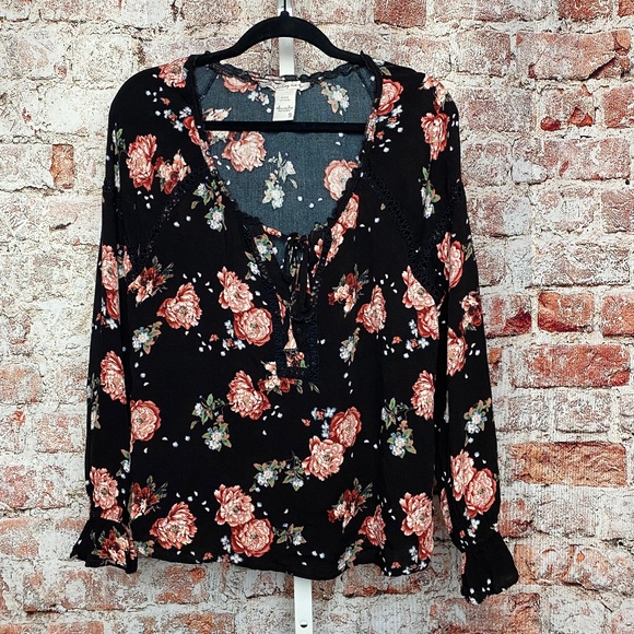 American Rag Womenʻs Black Floral Long Sleeve Blouse Small - Picture 1 of 7